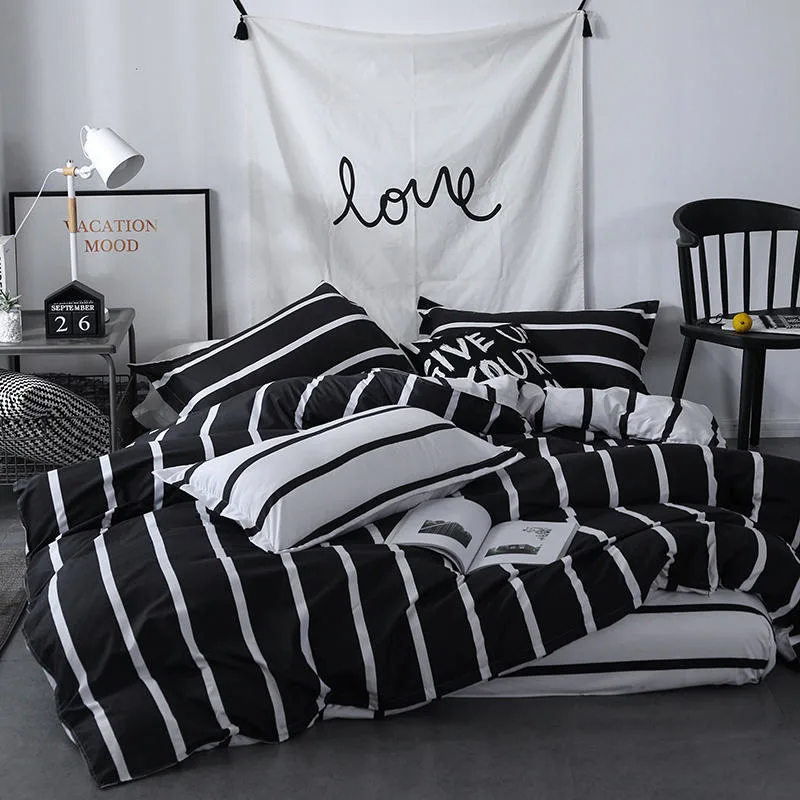 Wholesale Black and White Reversible Stripe Printed Microfiber Polyester Home Textile Bedsheet Duvet Cover Bedding Set